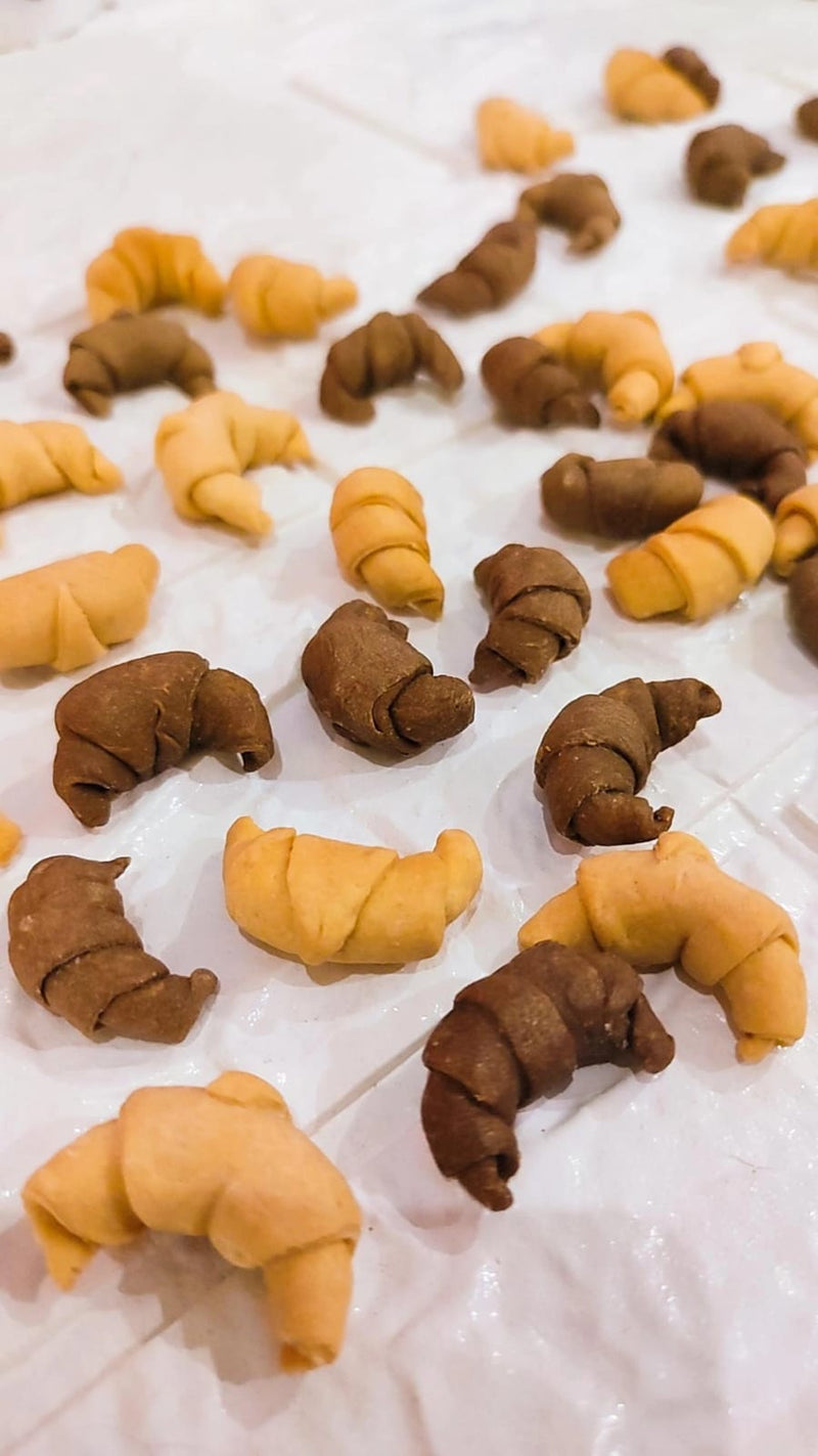 Carob Cinnamon Petite Croissant Dog Treats